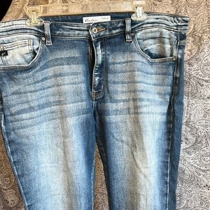 Kancan Distressed Crop Jeans
